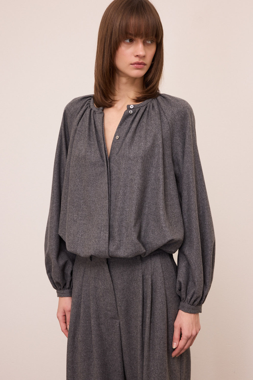 Camicia baloon collo arricciato, manica lunga e coulisse in fondo